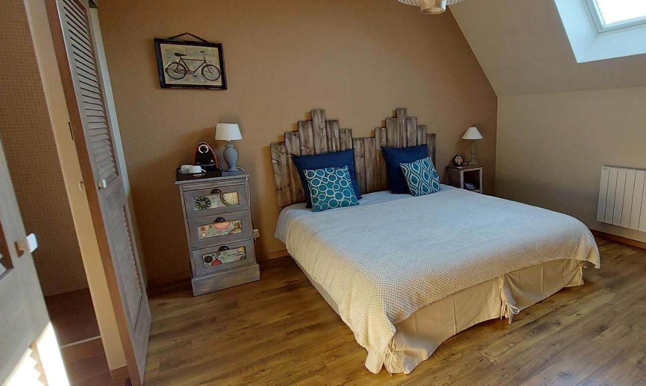 Les Trois Provinces Bed & Breakfast Couffy Exterior photo